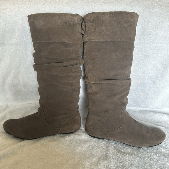 Bakers Soft Size 8.5 Grey Suede Mid Calf Slouch Boots - Picture 4 of 6